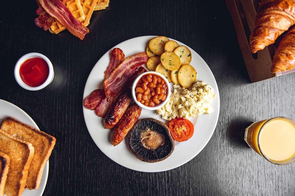 Village Hotel Bracknell Restaurant photo