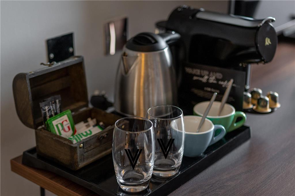 Village Hotel Bracknell Room photo
