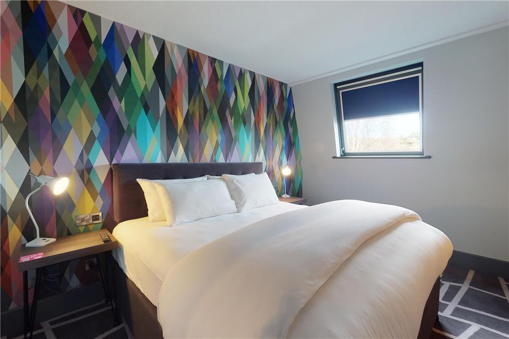 Village Hotel Bracknell Room photo